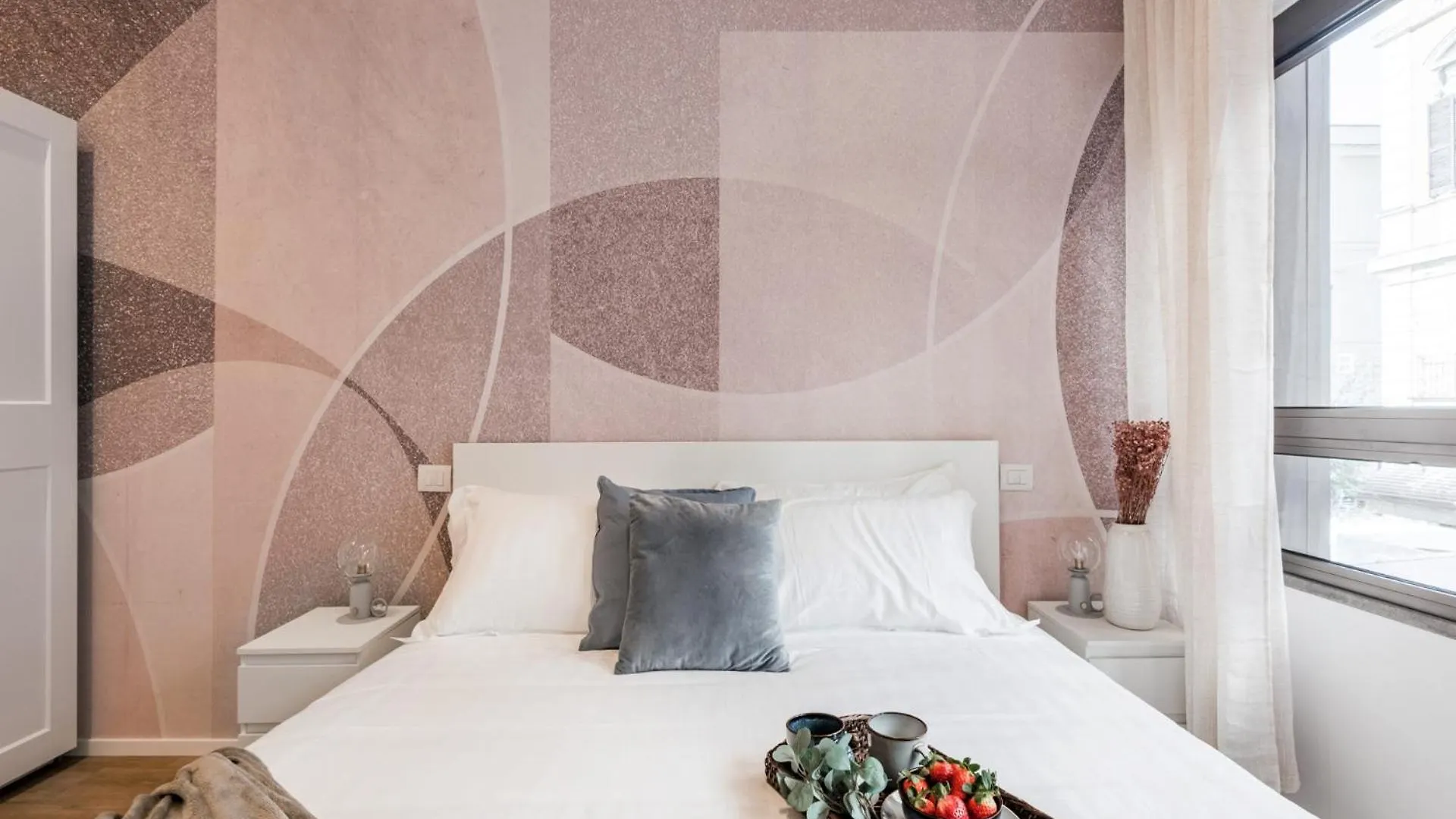 The Best Rent - Spacious Apartment Near Castel Sant'Angelo Rome Italy
